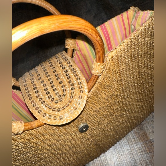 Old Navy Straw Purse with Wooden Handle, Sequin Closure, vintage item - Picture 2 of 5